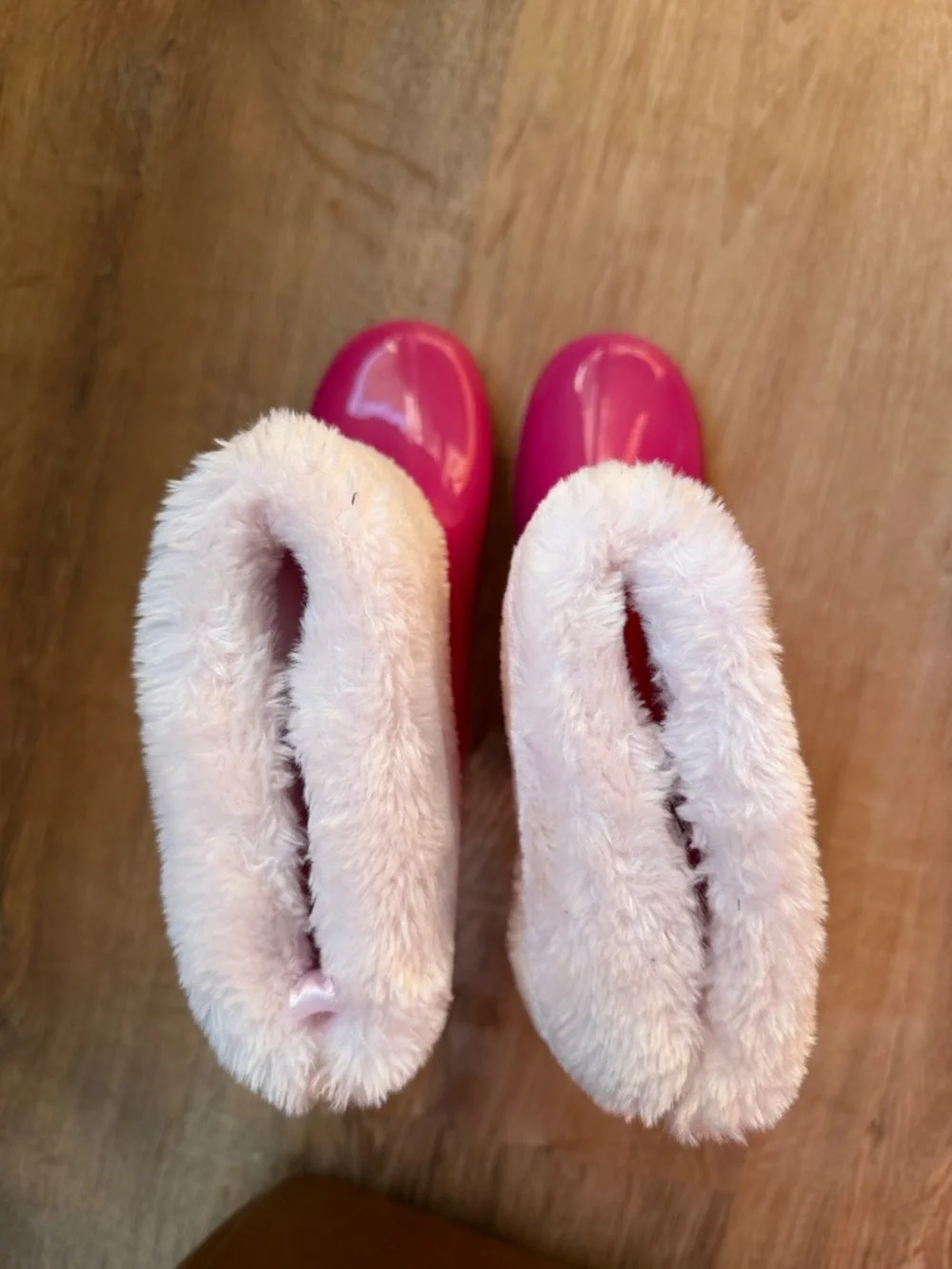 NWOT Carters Waterproof Pink Rain Boots with Soft Faux-Fur size toddler 12